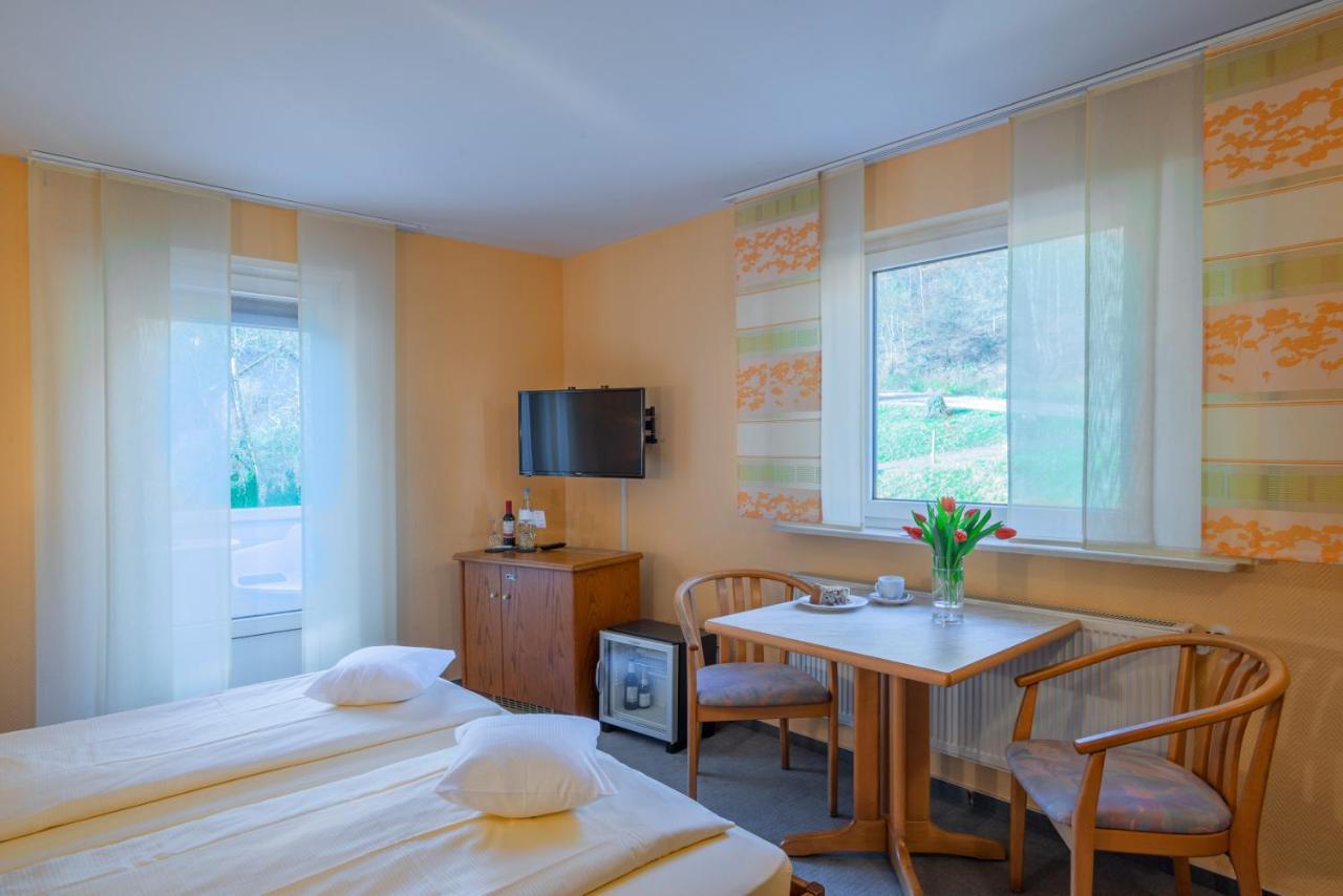 Waldhotel Sonnenberg บอลเลนดอร์ฟ ภายนอก รูปภาพ